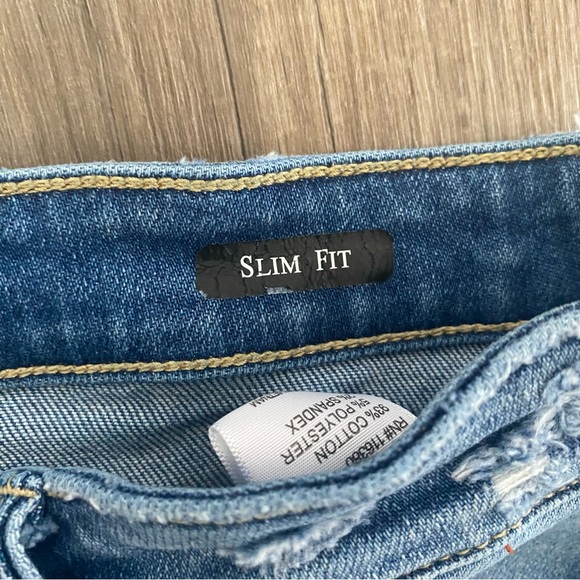 Judy Blue Casual Comfort High Rise Medium Wash Distressed Slim Leg Jeans 7/28 - Picture 7 of 13